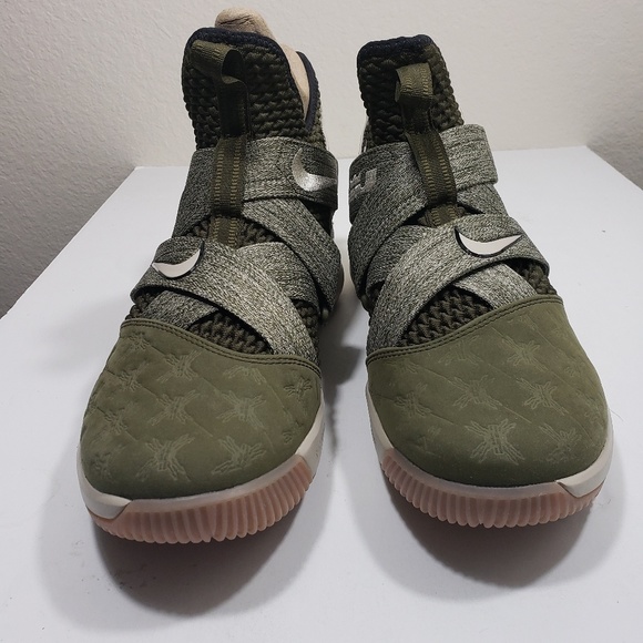 soldier 12 land and sea